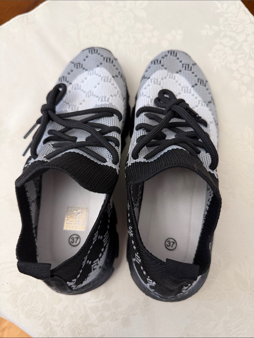 Black and White Knit Lace-Up Women’s Sneakers — Unbranded